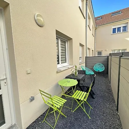 Appartement Le Remois - T2 - Renove - Parking - Cour Privative - Wifi Reims